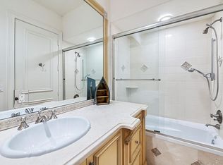 8060 Twin Lake Dr, Boca Raton, FL 33496