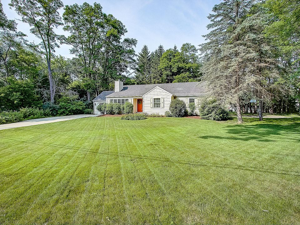 2nd image of 12110 W Saint Martins Rd