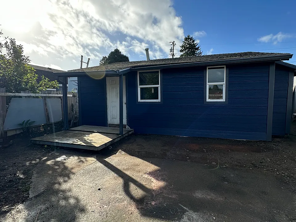 6106 Avalon Dr