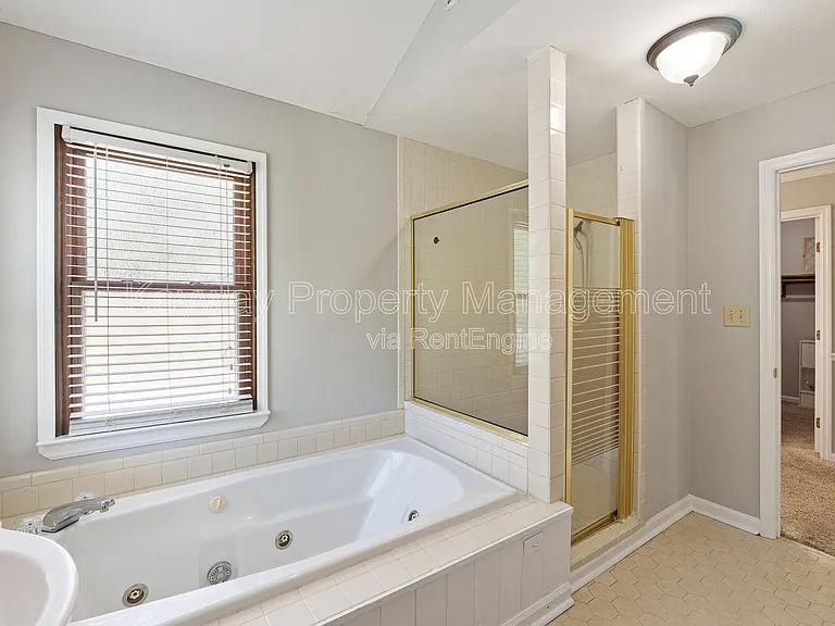 255 Silver Maple Rd — Photo 15