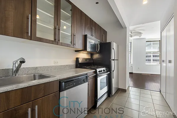 Rented by City Connections Realty | media 12