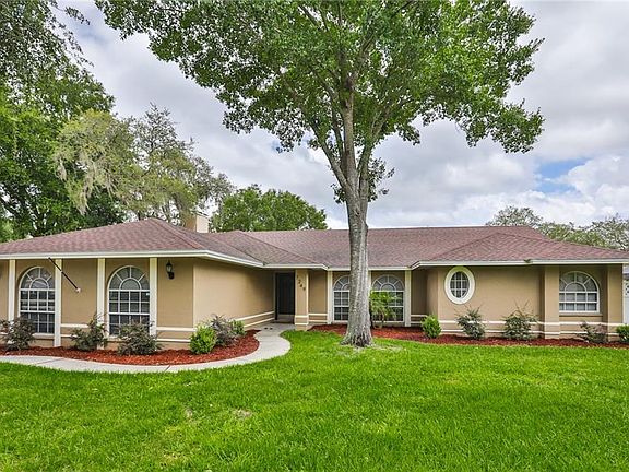 3rd image of 7249 Stanford Dr