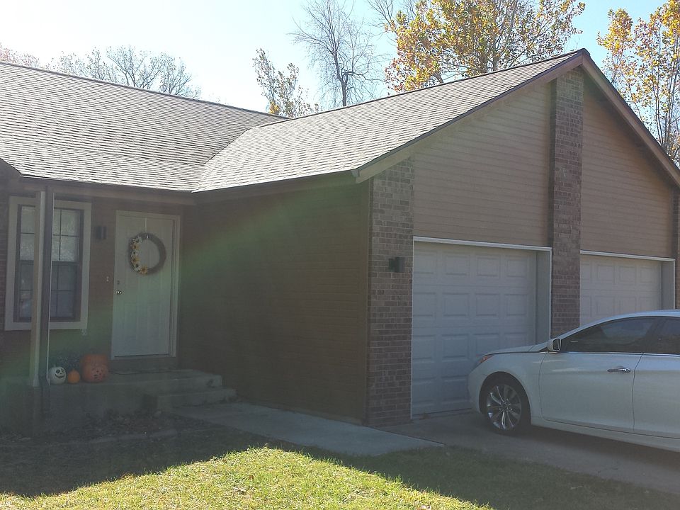 1st image of 14 Cougar Dr APT A