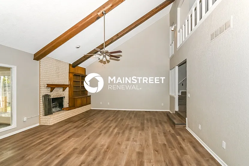 6204 Lansbrook Court — Photo 2