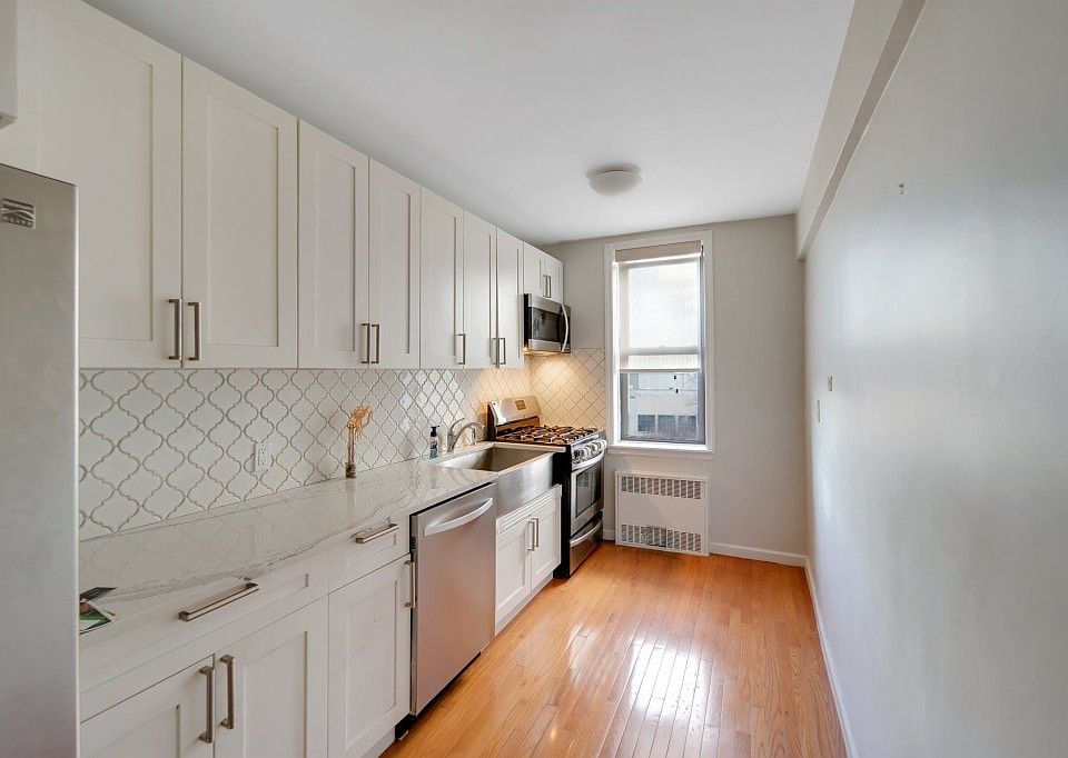 1st image of 3535 Kings College Pl APT 6D
