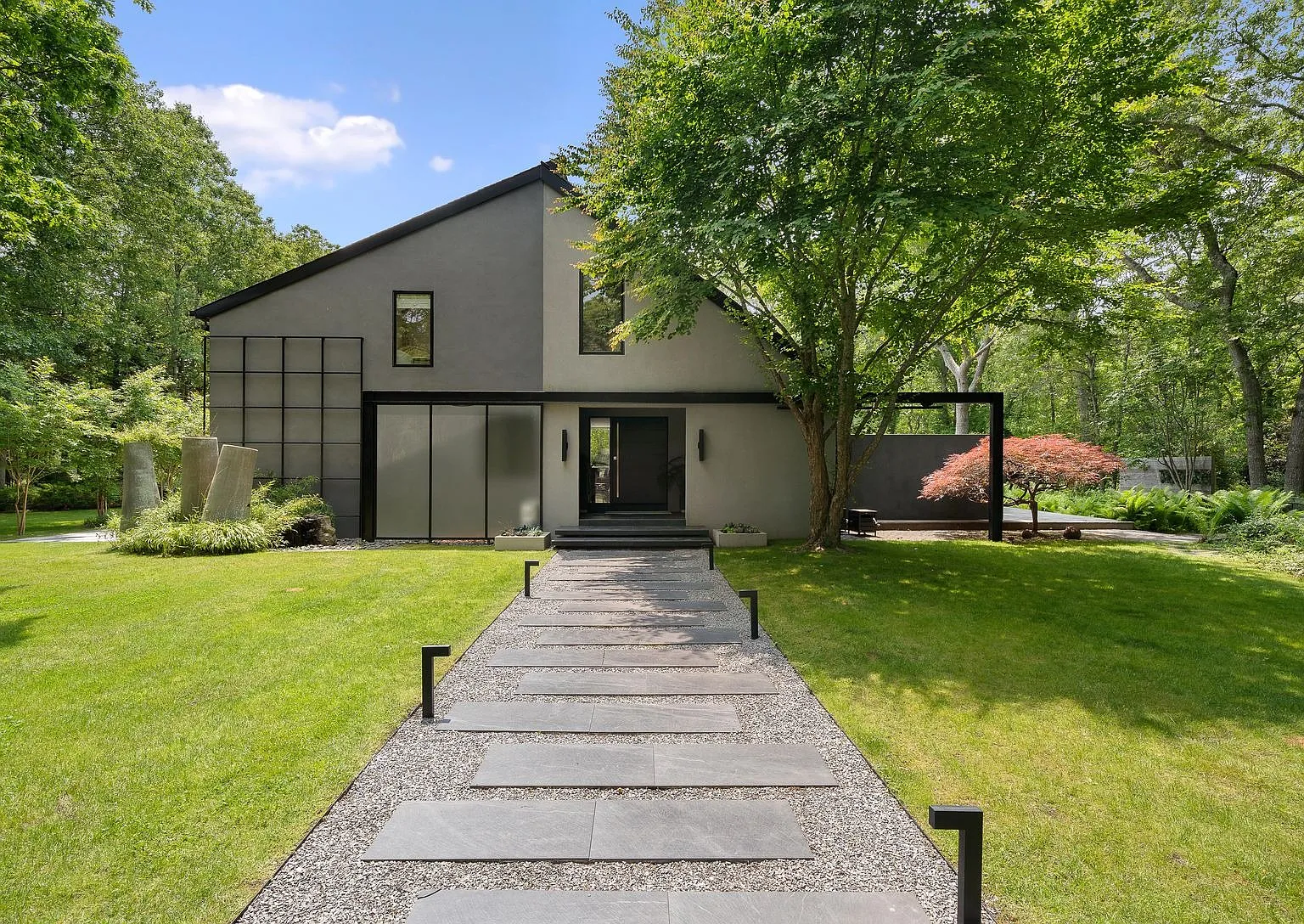 Modern Wainscott Rental with Heated Pool and Outdoor Kitchen — Photo 1