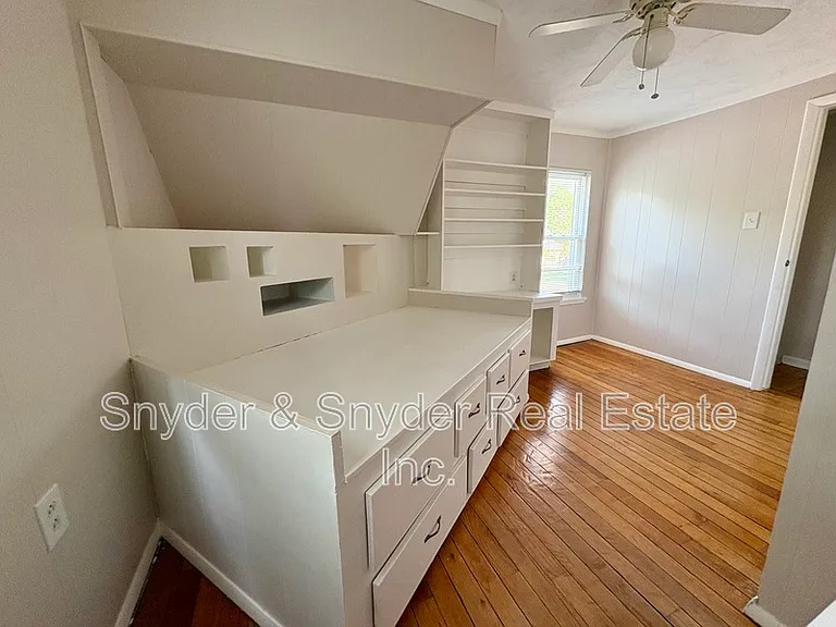 605 Sackett Ave — Photo 19