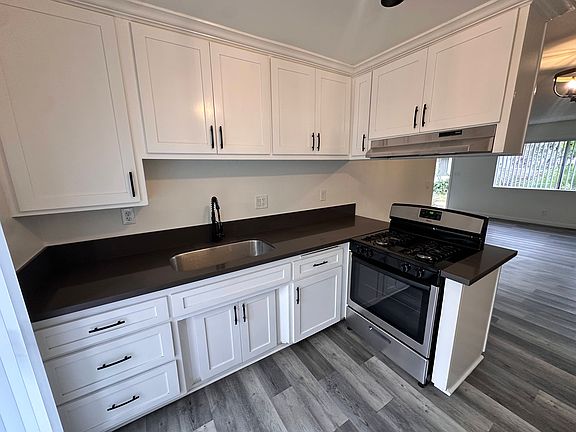 1742 #J4 Kitchen