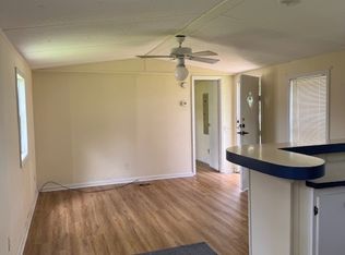 35 Country Club Trl, Riegelwood, NC 28456