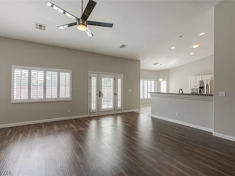 4029 Genoa Dr — Photo 11