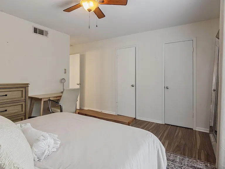 14715 Barryknoll Ln #145 — Photo 14