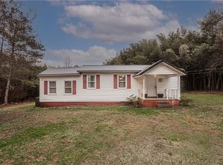 106 W Chapman Rd, Belton, SC 29627