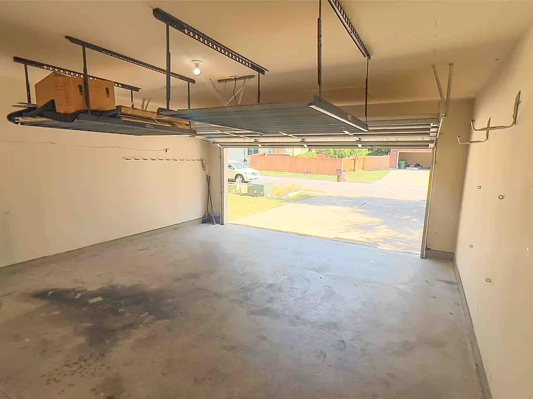 709 Rusk Rd — Photo 24