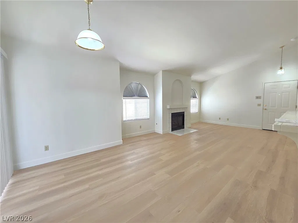 2 bed, 2.0 bath, 1023 sqft, $1,390 — Photo 4