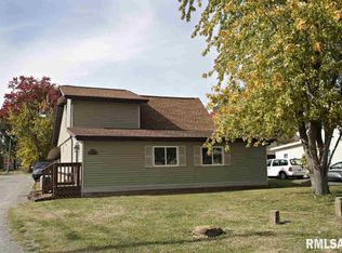 1006 N Radcliffe St, Marion, IL 62959