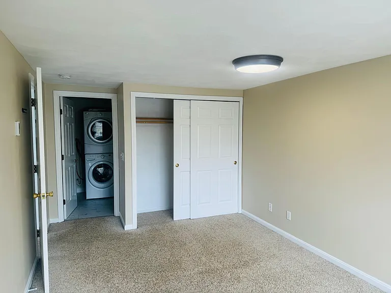 200 Woodlawn Ave #204 — Photo 10