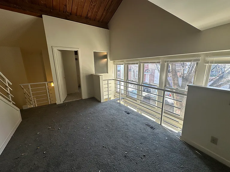 2627 Brown St #400 — Photo 4