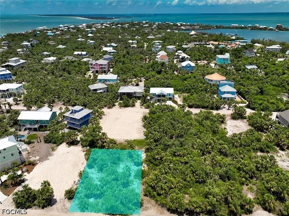 4490 Conch Shell Dr, Upper Captiva, FL 33924