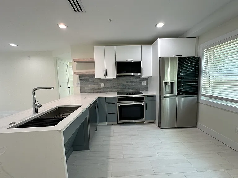 Ocean Reef Apartments — Photo 35