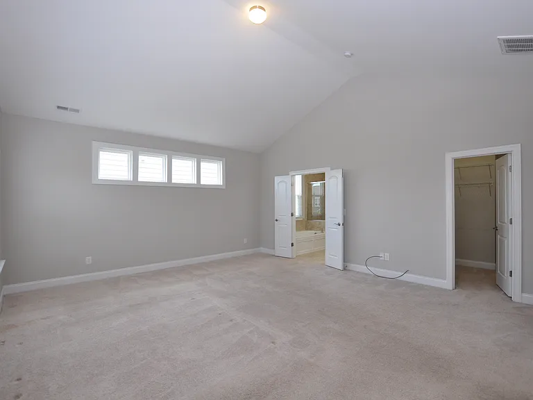 1004 Sterling Dr — Photo 15