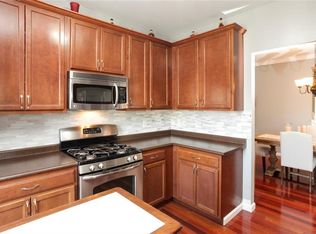 48 Cornwall Ln, Middletown, NY 10940