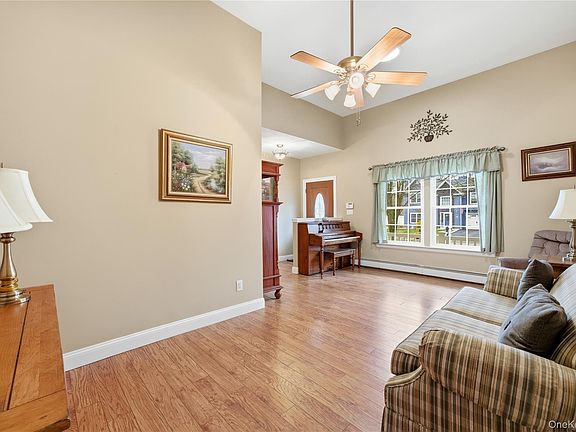 5th image of 33 Timber Ridge Drive