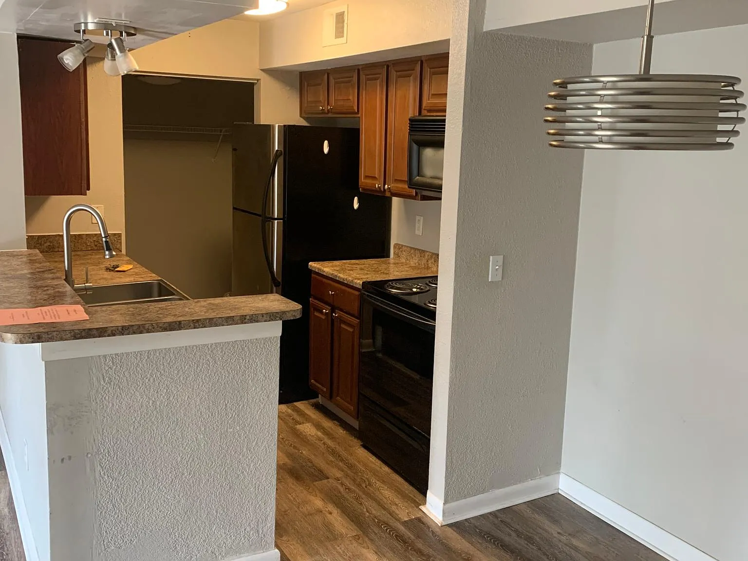 1481 Center St — Photo 3