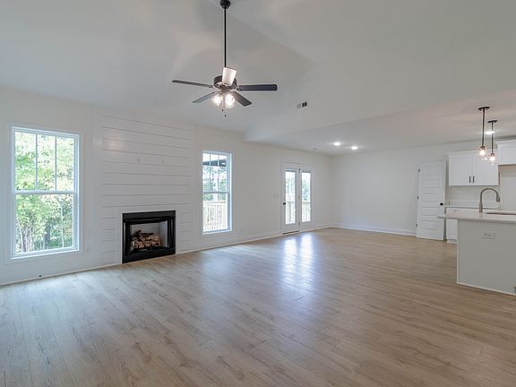 5th image of 1346 Sussex Dr