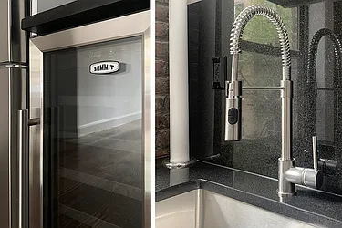 Rented by R New York