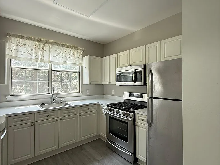 2203 Westcourt Ln #304 — Photo 16