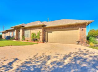 16011 Vintage Ct, Edmond, OK 73013
