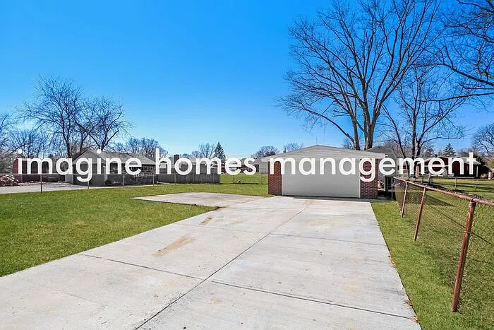 10755 Plainfield Rd — Photo 14