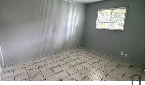 133 W Briarcliff Rd — Photo 8