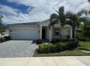 6712 NW Cloverdale Ave, Port Saint Lucie, FL 34987