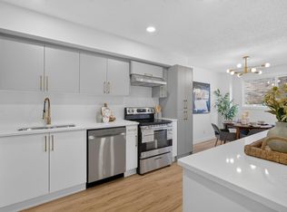 Claregreen Mews, Edmonton, AB T5A 3K3