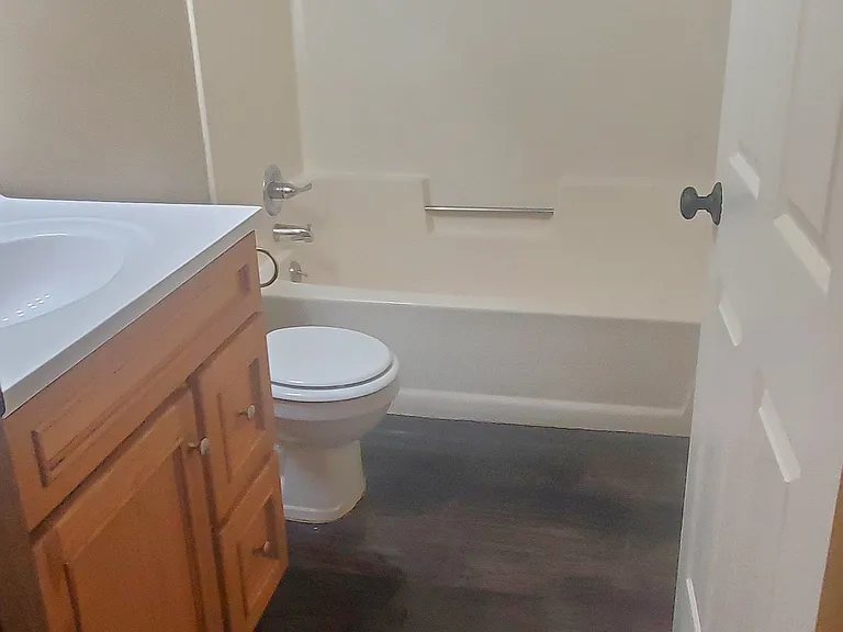 410 S Division St #1 — Photo 15