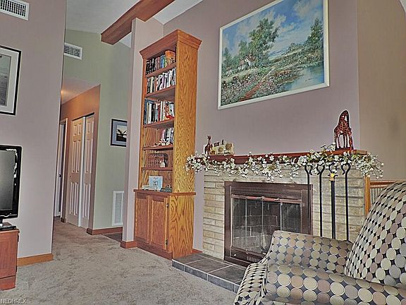 3rd image of 8493 Melody Ln