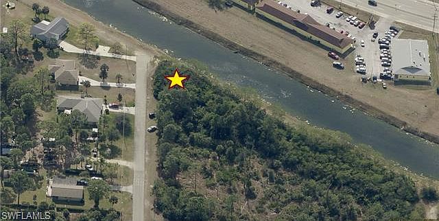 2nd image of 409 Magnolia Ave