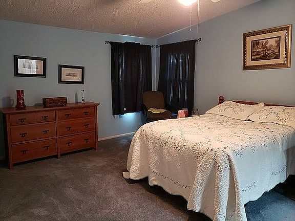4th image of 2218 Abbottwoods Ln
