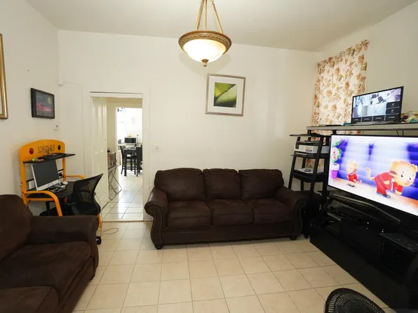 6910 Jackson Street image 8 of 34