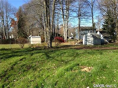 3rd image of 103 Thorndike Ln