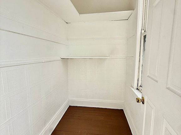 4th image of 2427 Dover St APT 2