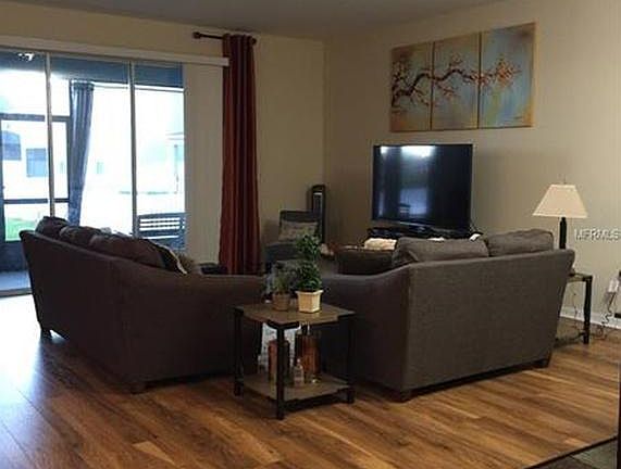 5th image of 928 Peregrine Hill Pl