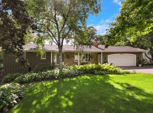 2915 Walnut Grove Ln N, Plymouth, MN 55447