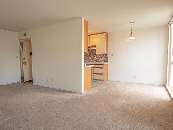 3rd image of 183 Del Medio Ave APT 312
