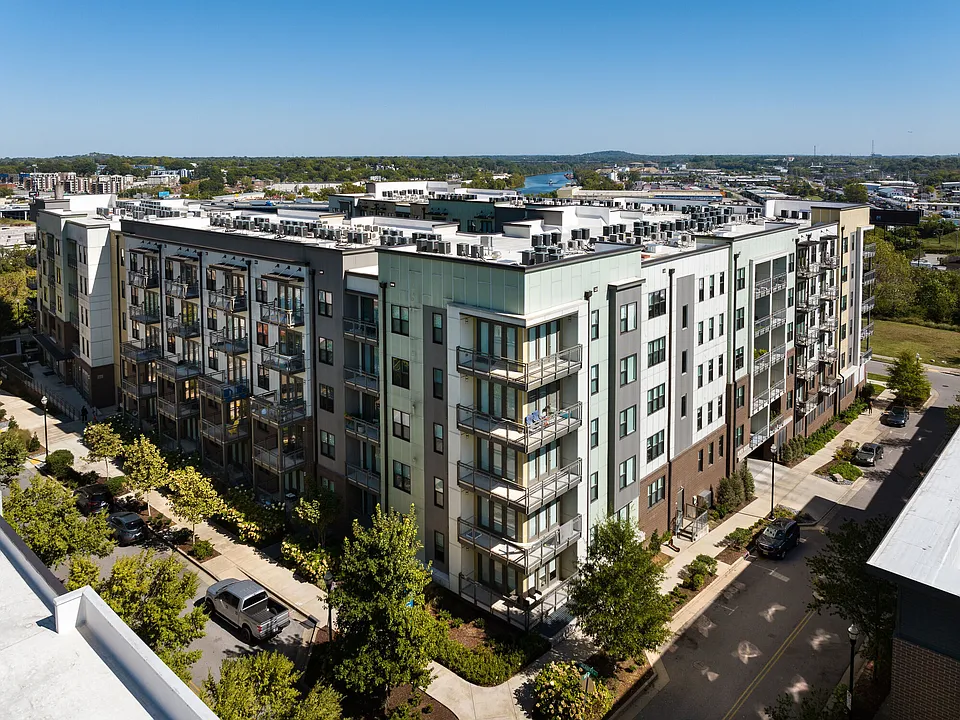 River House (TN) apartments community photo