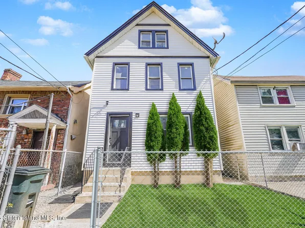 77 Barker St, Staten Island, NY 10310