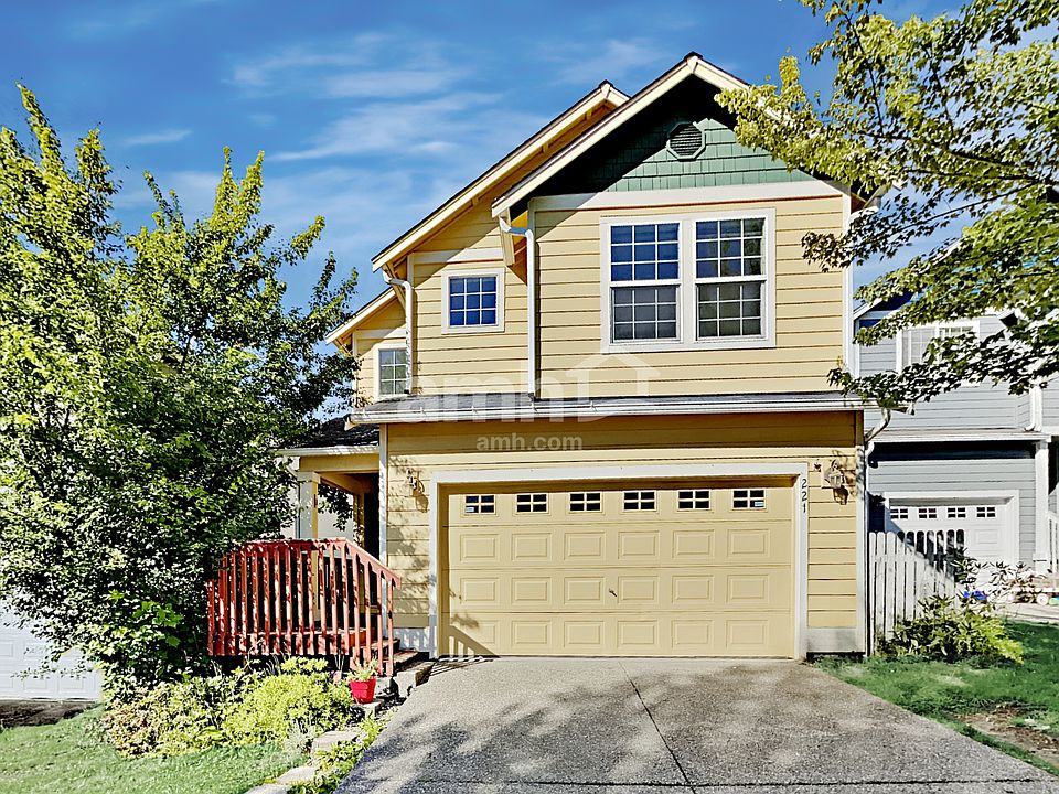 1st image of 221 84th Ave NE