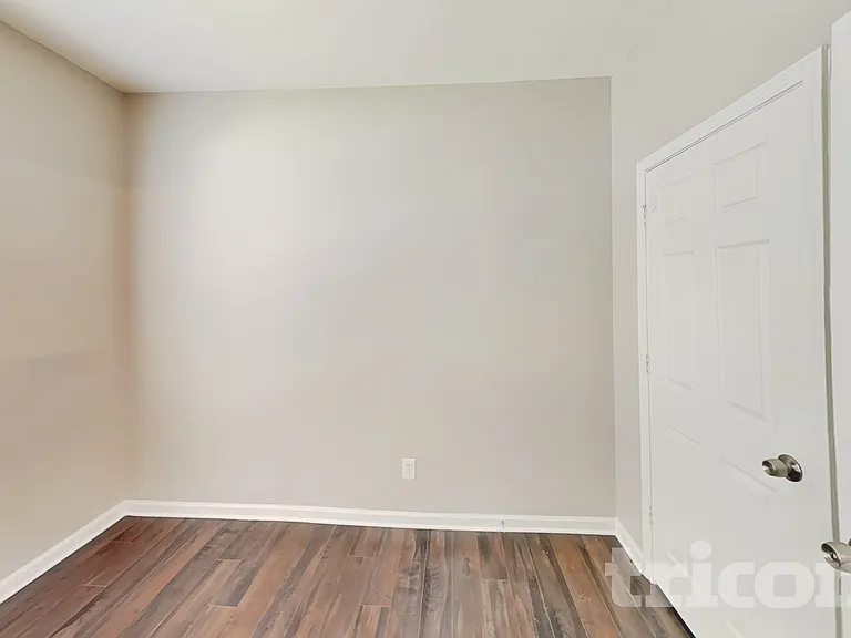 7825 Pence Pond Ln — Photo 13