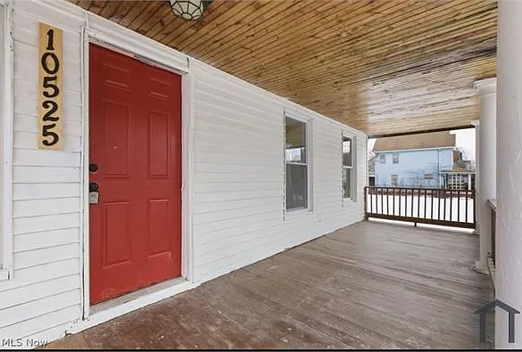10525 Elk Ave — Photo 4